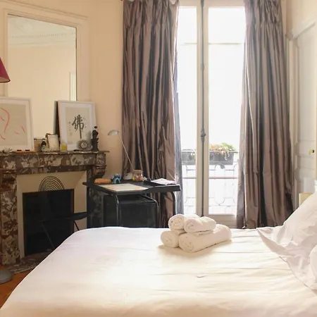 Cosy Near Montmartre